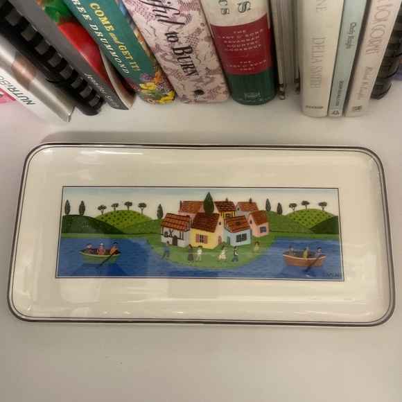 Villeroy & Boch Design Naif 11" Sandwich Tray